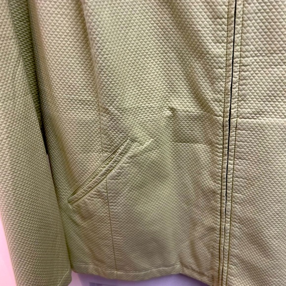 Lightweight jacket by Eileen Fisher. 1X - Picture 5 of 5